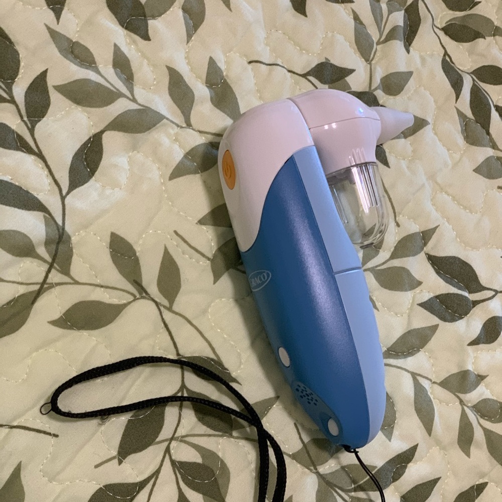 Baby noses cleaning machine